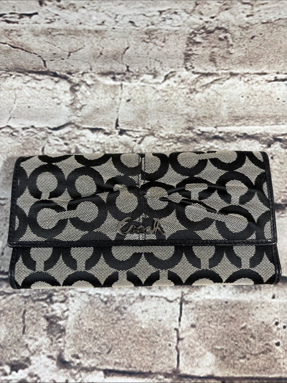 Coach Kristin Op Art Signature Checkbook Wallet. - Picture 2 of 11